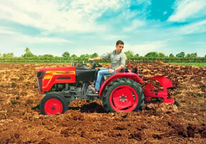 Top 6 Mahindra Compact Tractors for Agriculture in India